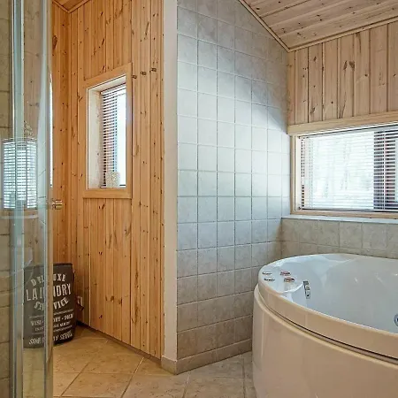 8 Person In Nex Vakantiehuis *